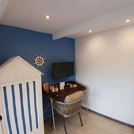 Cosy Avec Terrasse, A 50m De La