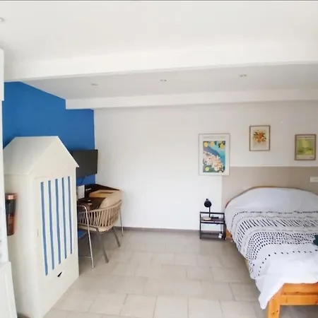 Cosy Avec Terrasse, A 50m De La